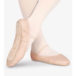 Girl’s Bloch Leather “Dansoft” Ballet Slippers SZ 2.5A